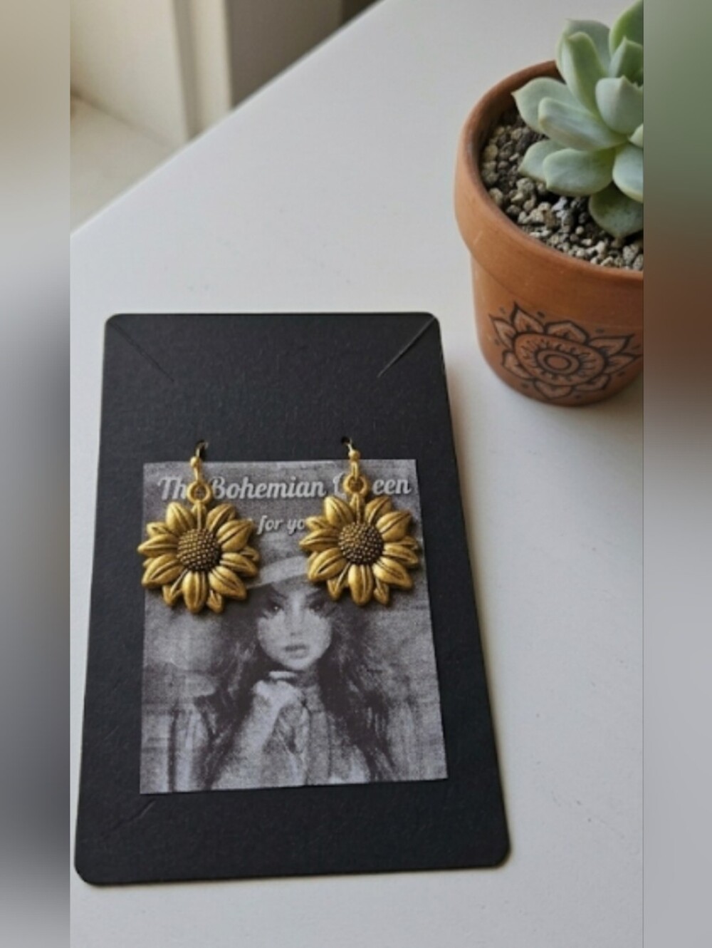 QTY: 2 PAIRS Review / Boho Cottagecore Gold Daisy  Earrings
